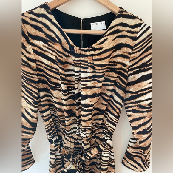 Witchery size 10 animal print long sleeve dress - Picture 2 of 4